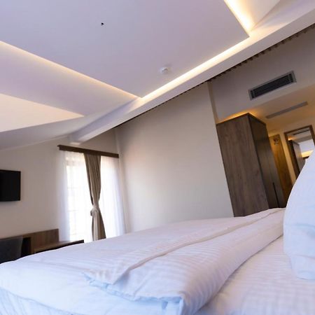 Hotel Castello Prizren Bagian luar foto