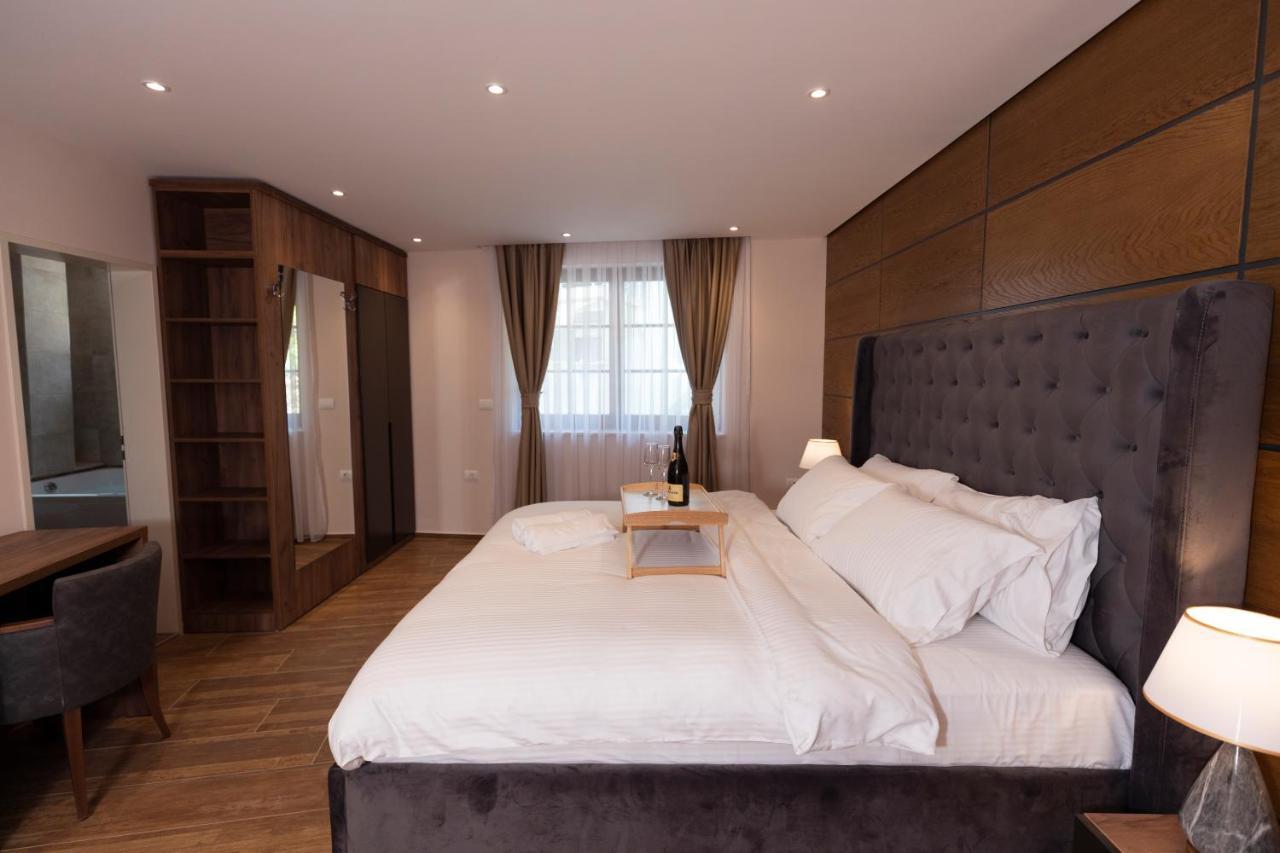 Hotel Castello Prizren Bagian luar foto