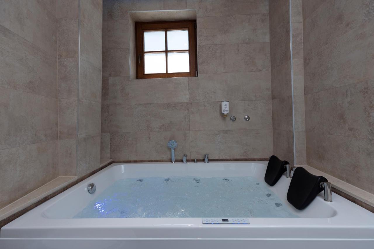 Hotel Castello Prizren Bagian luar foto